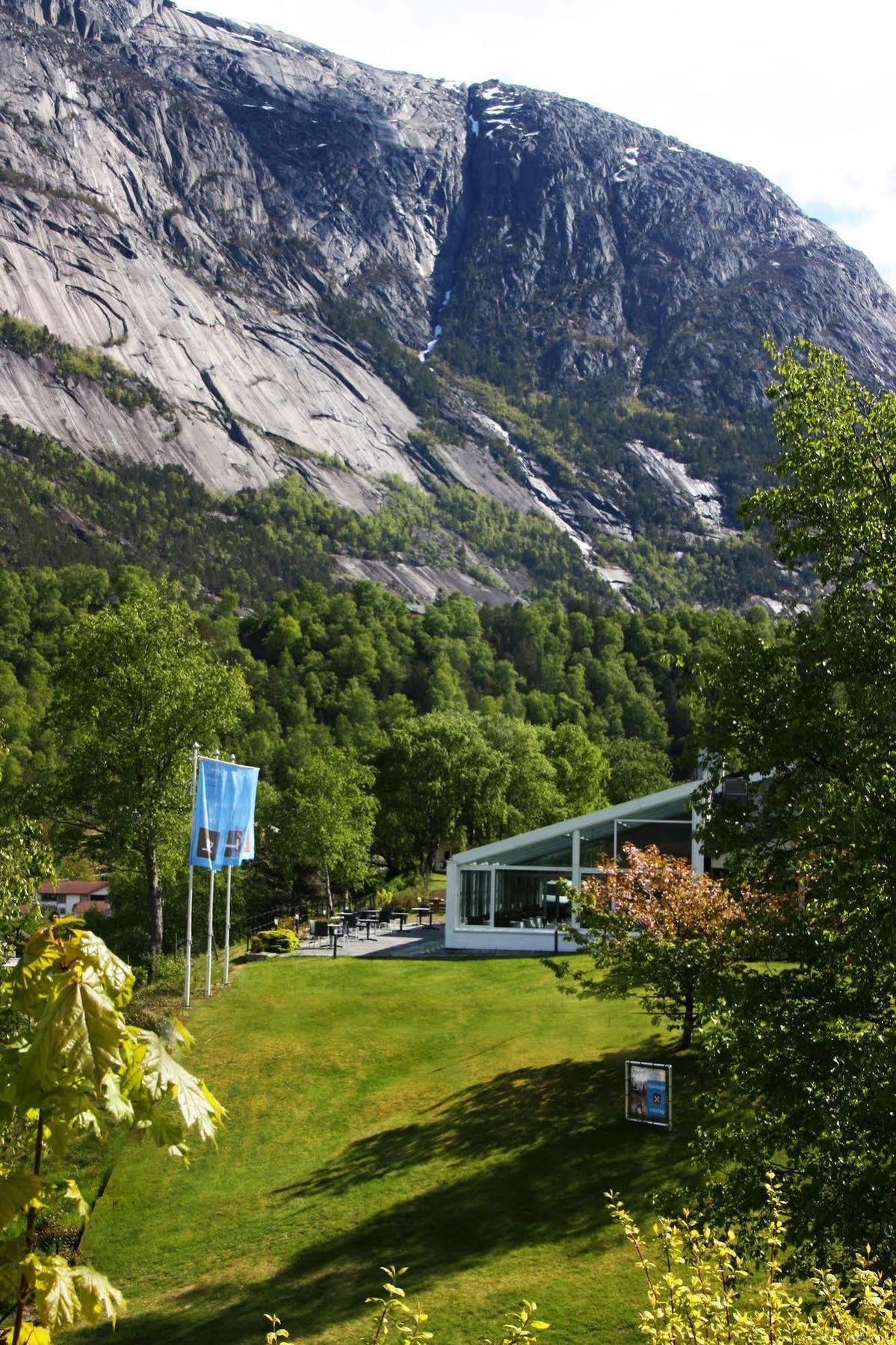 Eidfjord Hotel 3*